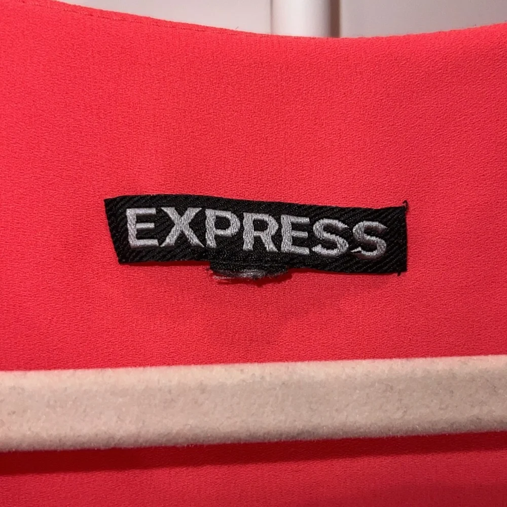 Express Romper - Picture 4 of 10